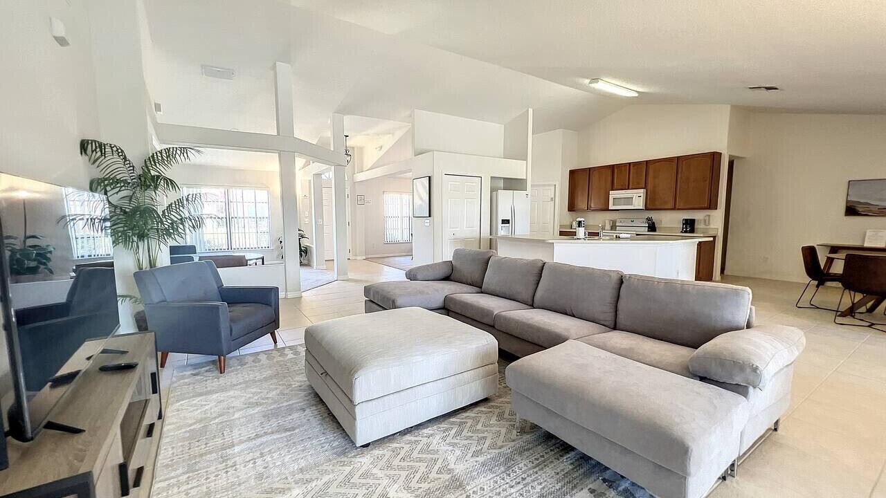 Photo of Livingroom in Legacy Park