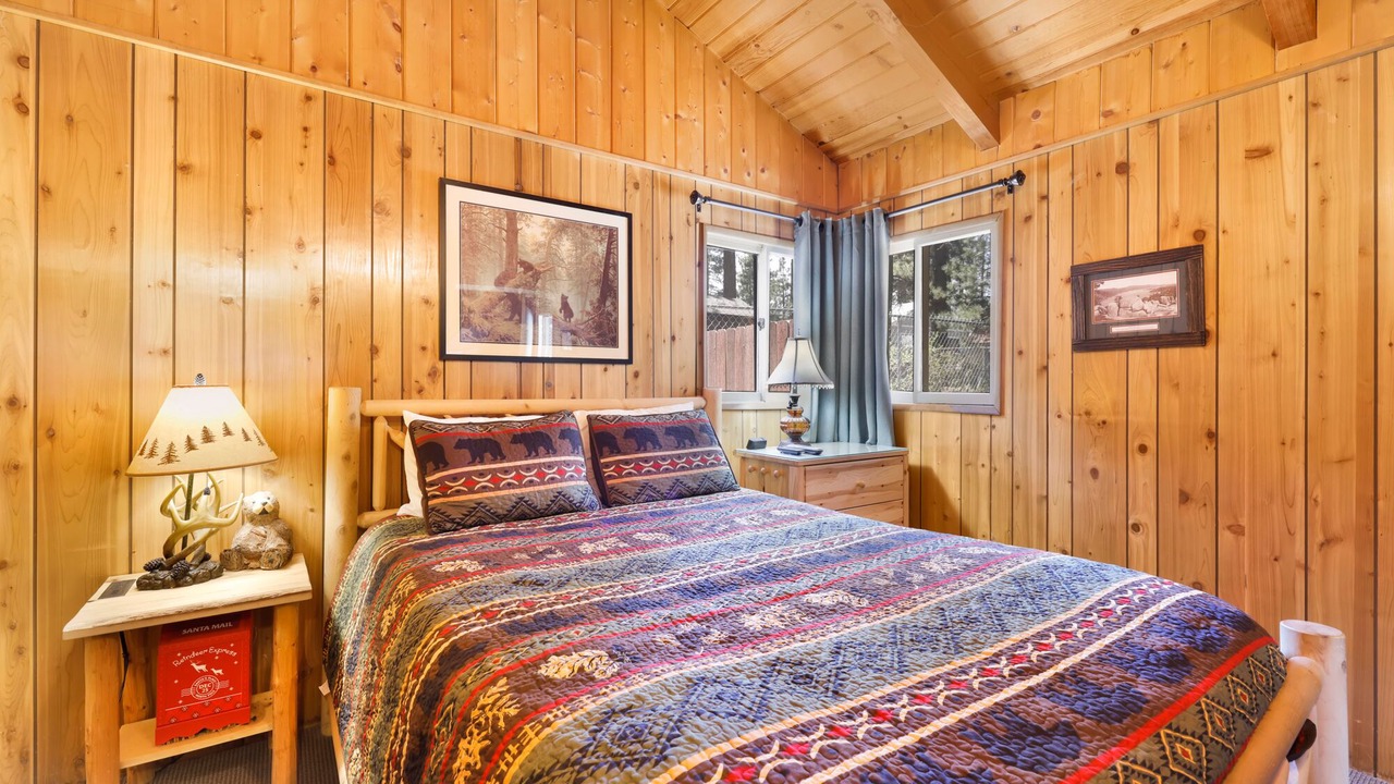 Photo of Bedroom in Big Bear Lake