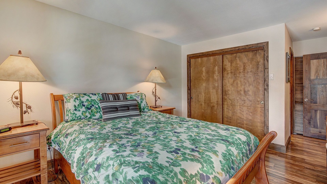 Photo of Bedroom in Four O'Clock