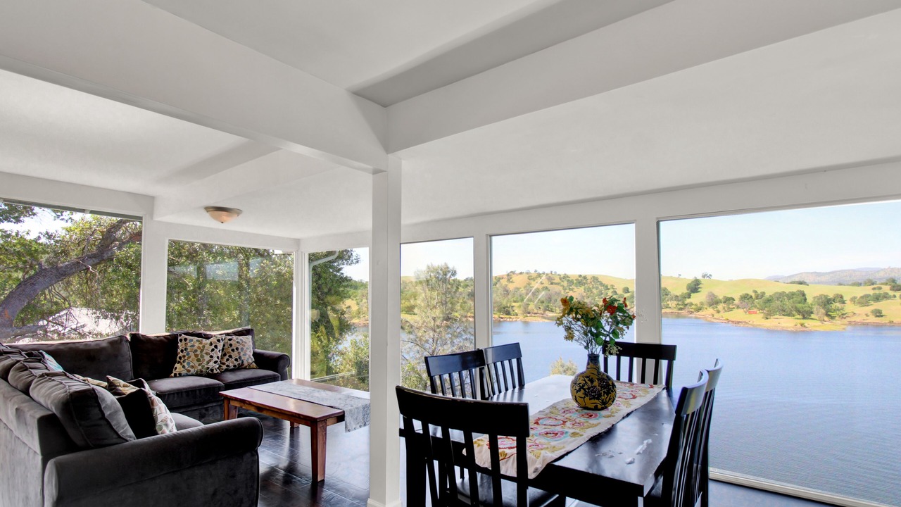 Photo of Others in Jamestown