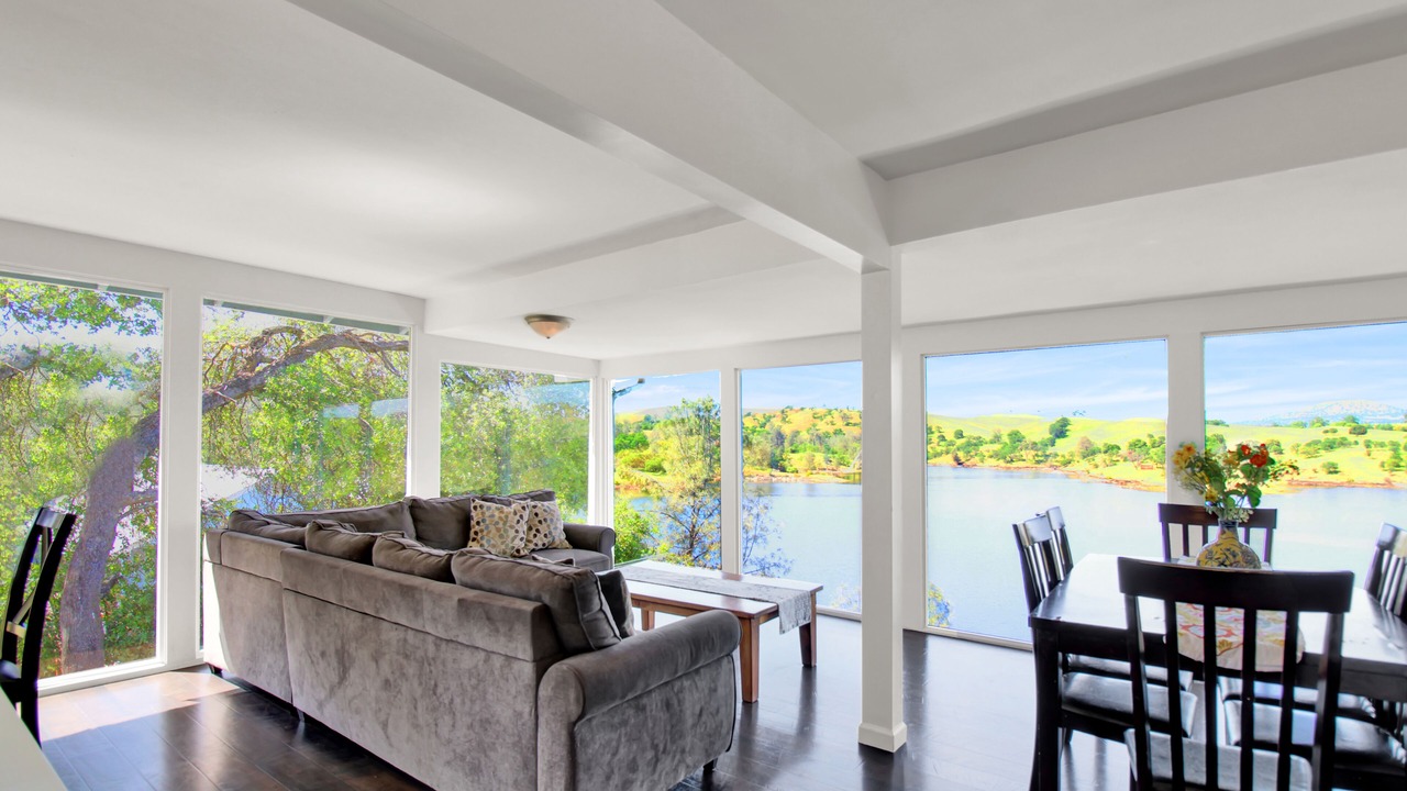 Photo of Others in Jamestown