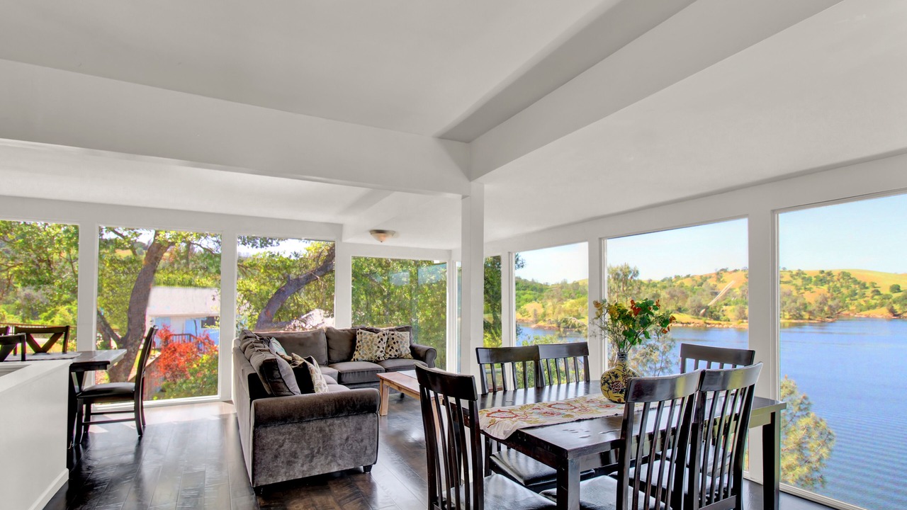 Photo of Others in Jamestown