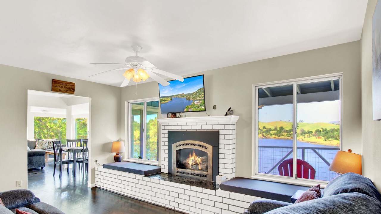 Photo of Livingroom in Jamestown