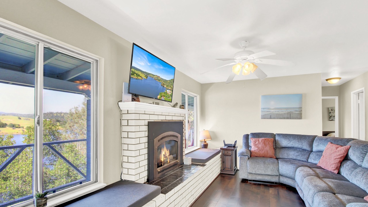 Photo of Livingroom in Jamestown