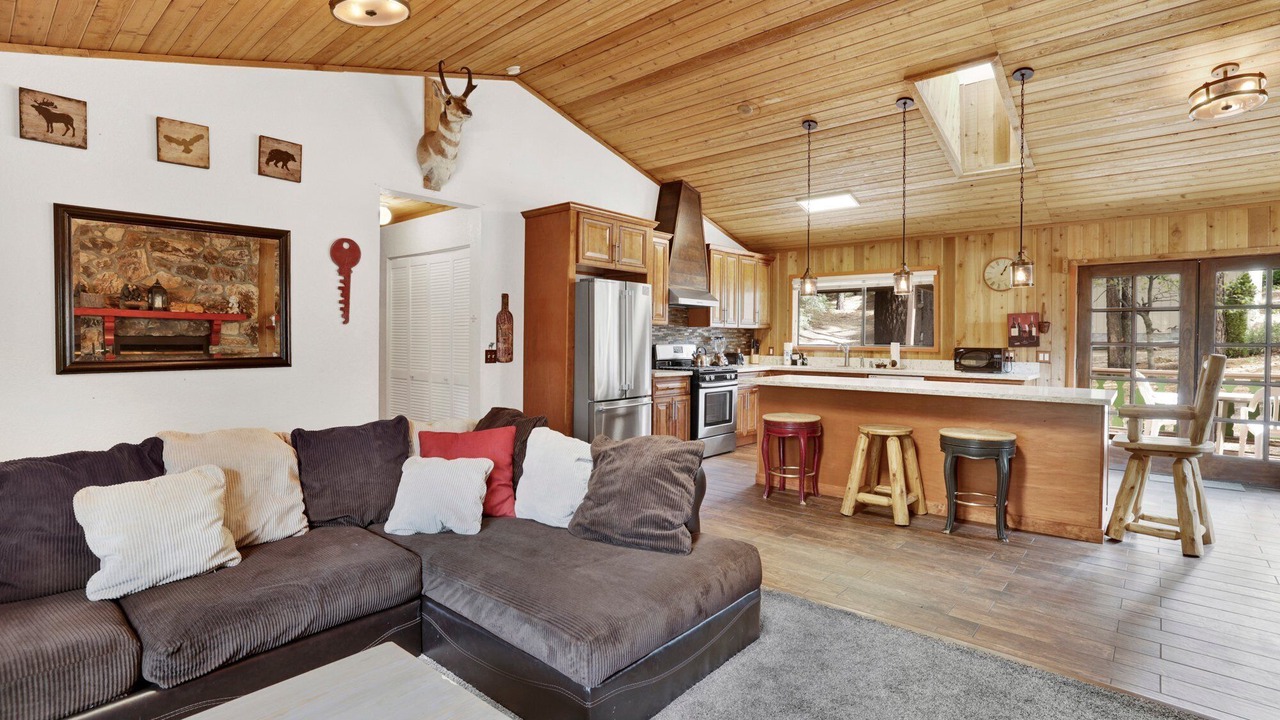 Photo of Livingroom in Fox Farm
