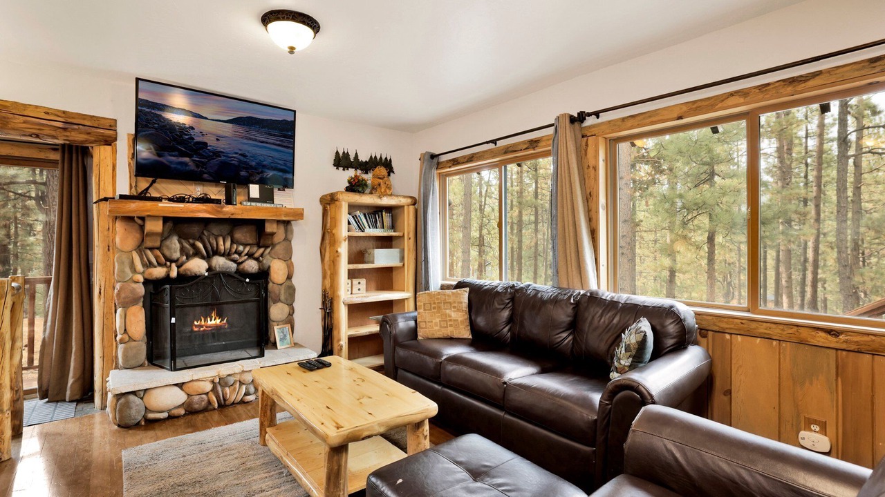 Photo of Livingroom in Big Bear City