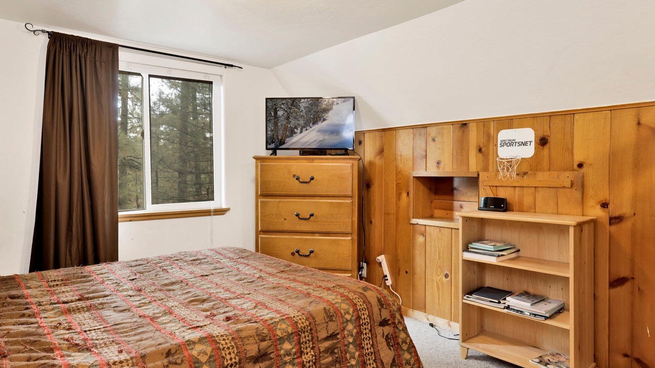 Photo of Bedroom in Big Bear City