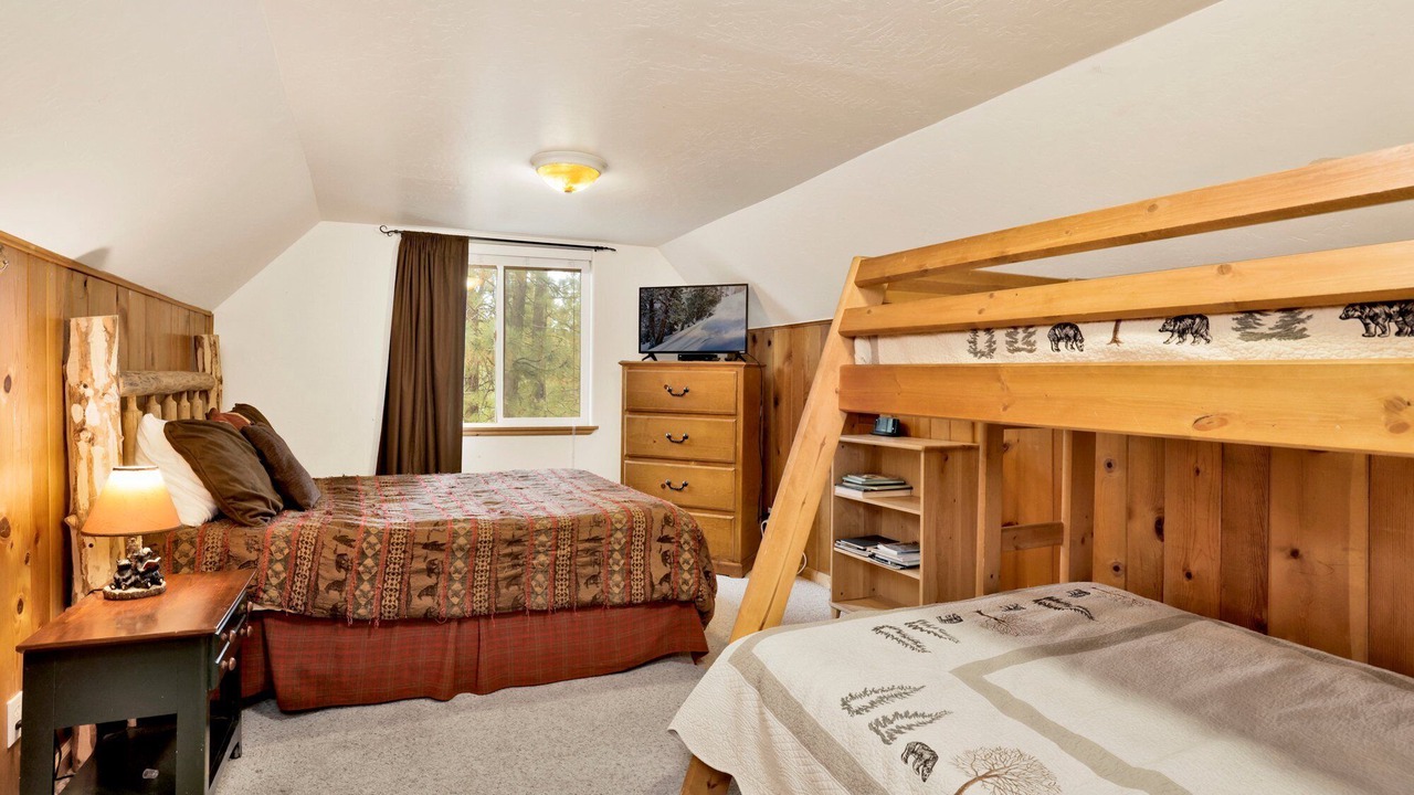 Photo of Bedroom in Big Bear City