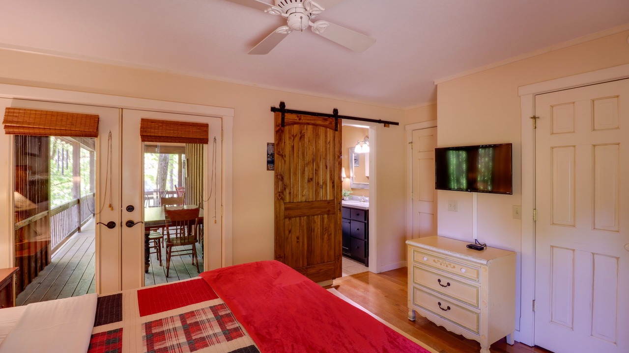 Photo of Bedroom in Mountain View