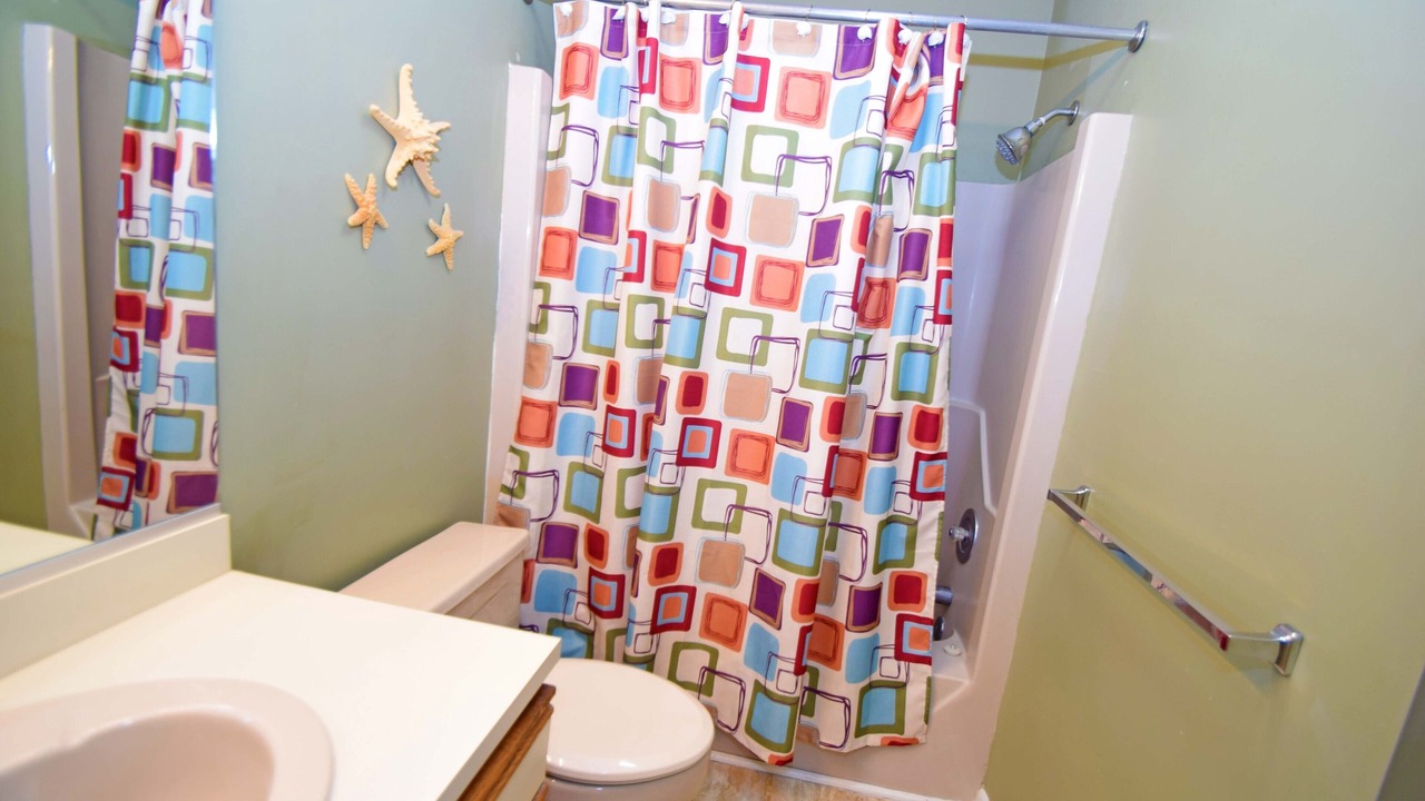 Photo of Bathroom in Heron Harbour Isle