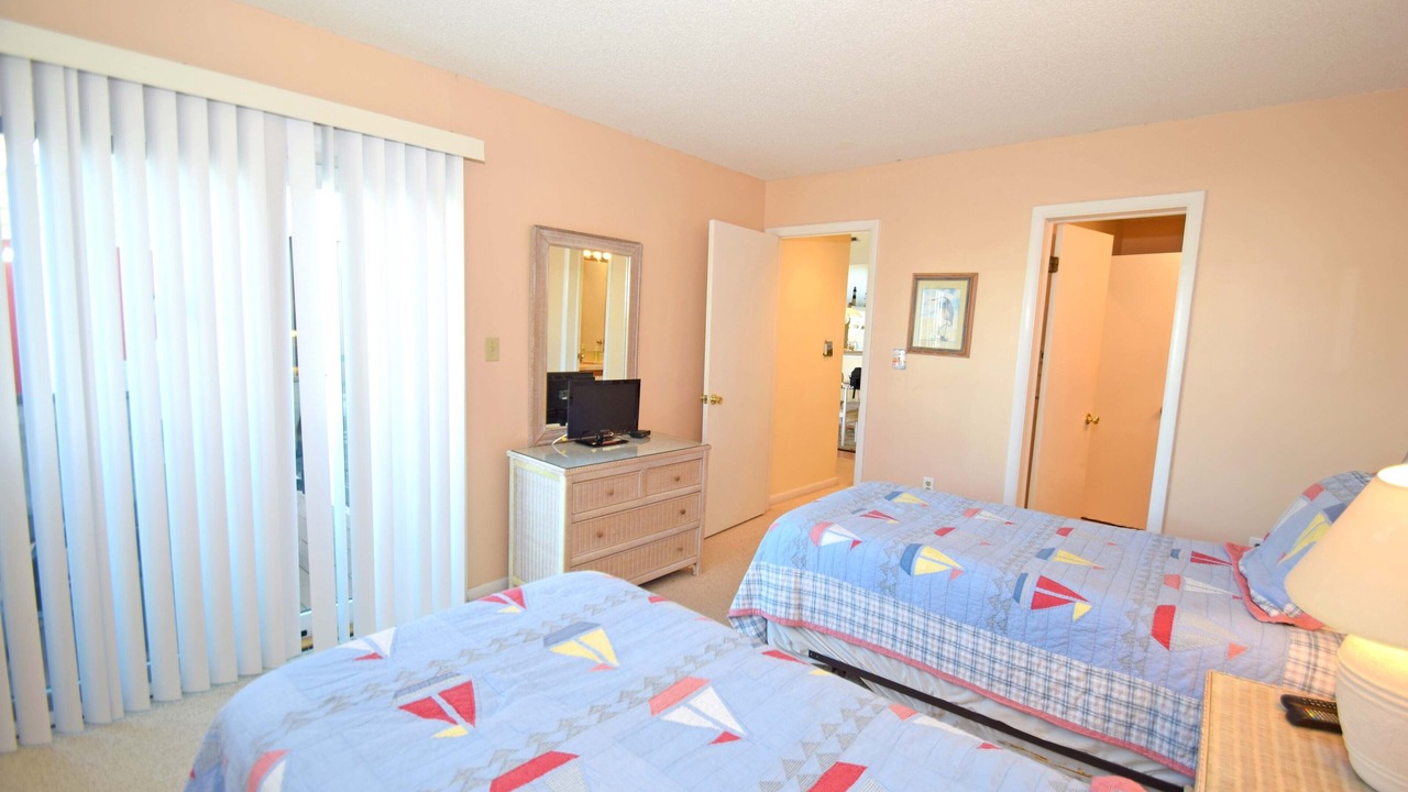 Photo of Bedroom in Heron Harbour Isle