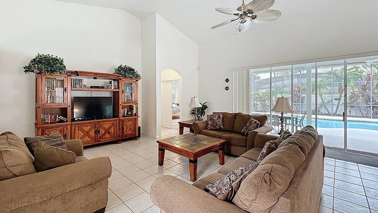 Photo of Livingroom in West Haven