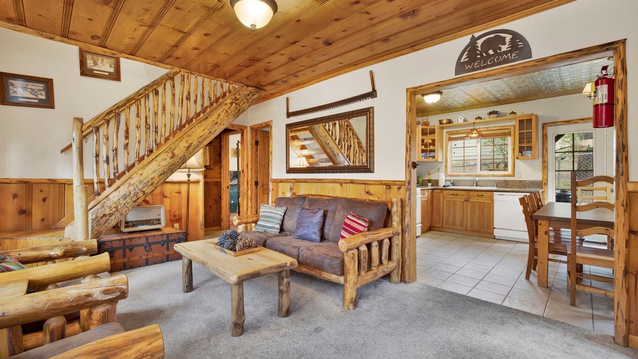 Photo of Livingroom in Moonridge