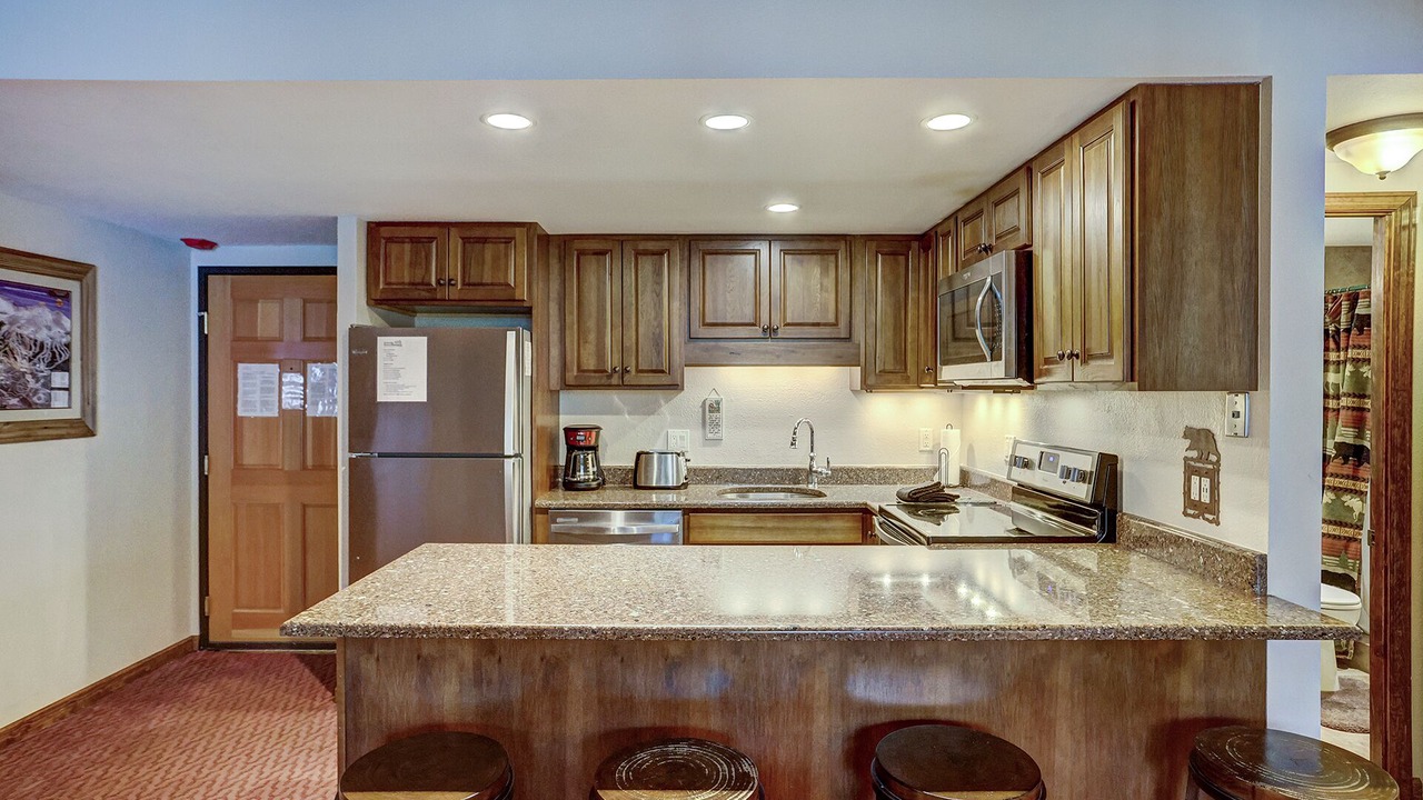 Photo of Kitchen in Peak 9