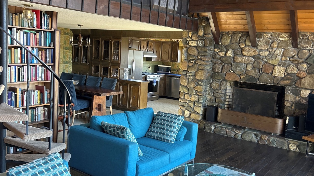 Photo of Livingroom in Waterbury