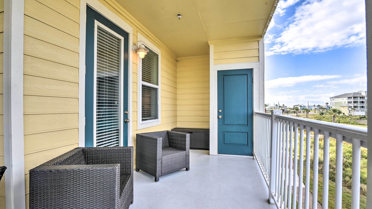 Photo of Patio Balcony in Red Fish Cove