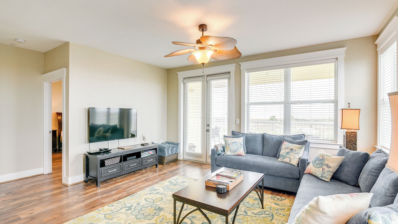Photo of Livingroom in Red Fish Cove