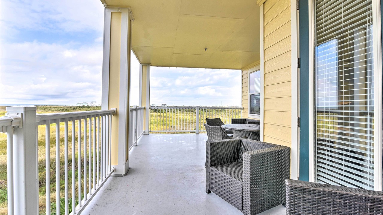 Photo of Patio Balcony in Red Fish Cove