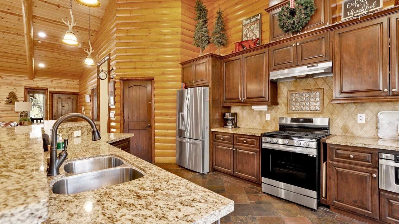 Photo of Kitchen in Eagle Mountain Estates