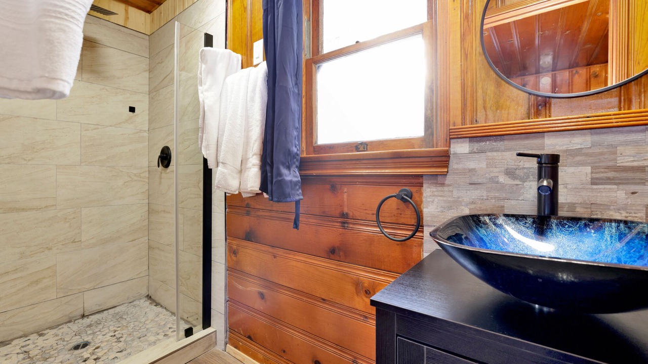 Photo of Bathroom in Big Bear Lake