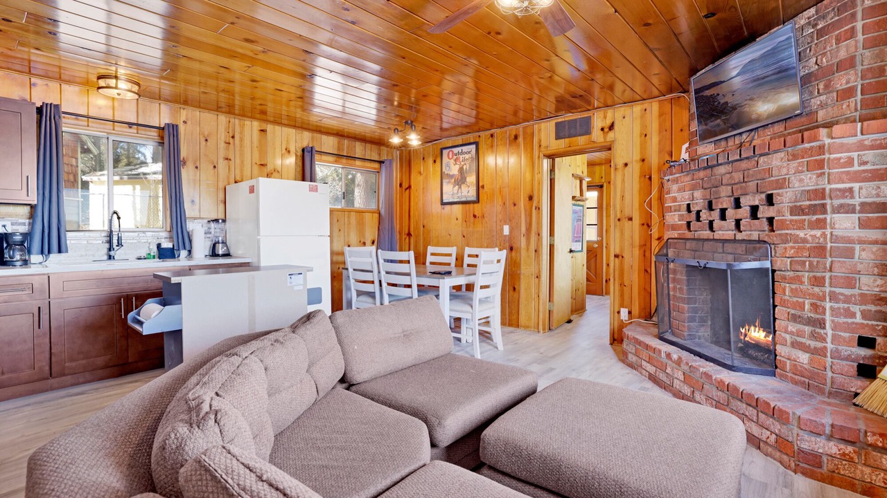 Photo of Livingroom in Big Bear Lake