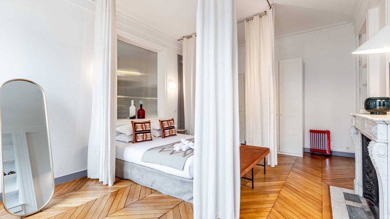 Photo of Bedroom in Faubourg-du-Roule