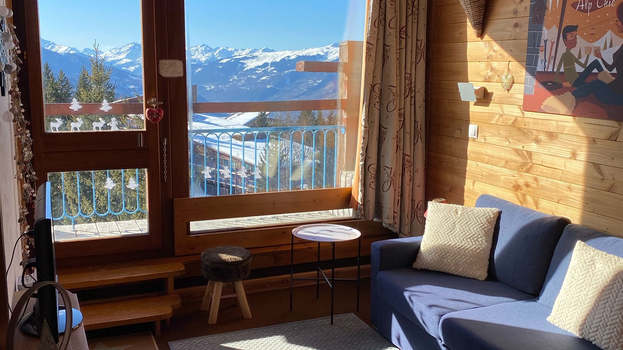 Photo of Livingroom in Arc-1800