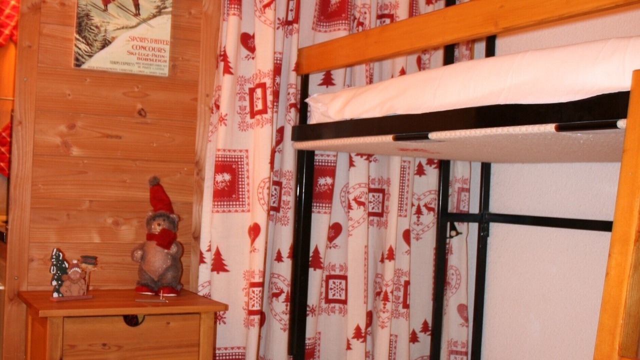 Photo of Bedroom in Arc-1800