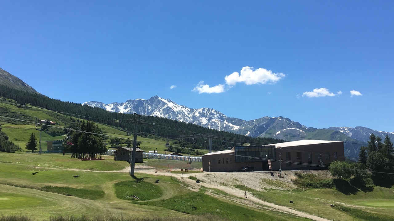 Photo of Others in Arc-1800