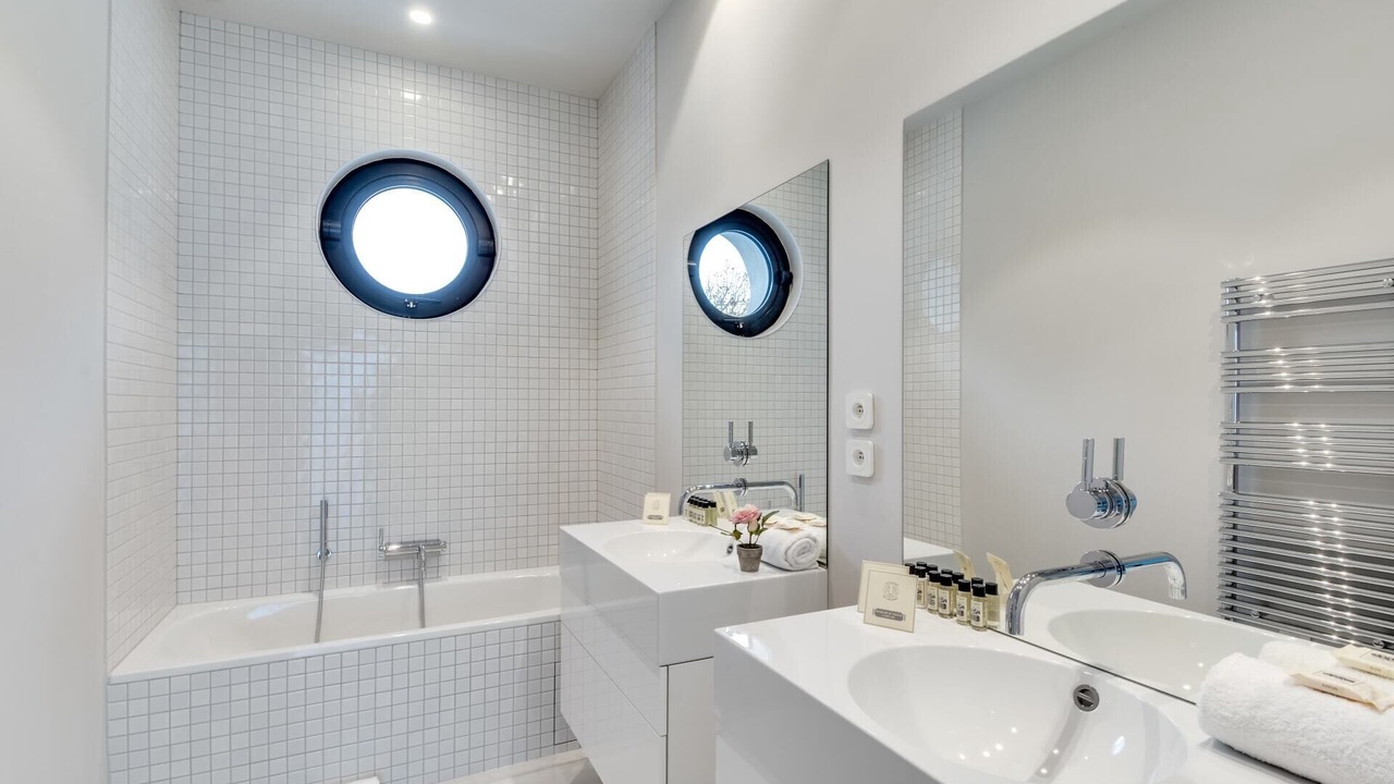 Photo of Bathroom in Quartier du Petit-Montrouge