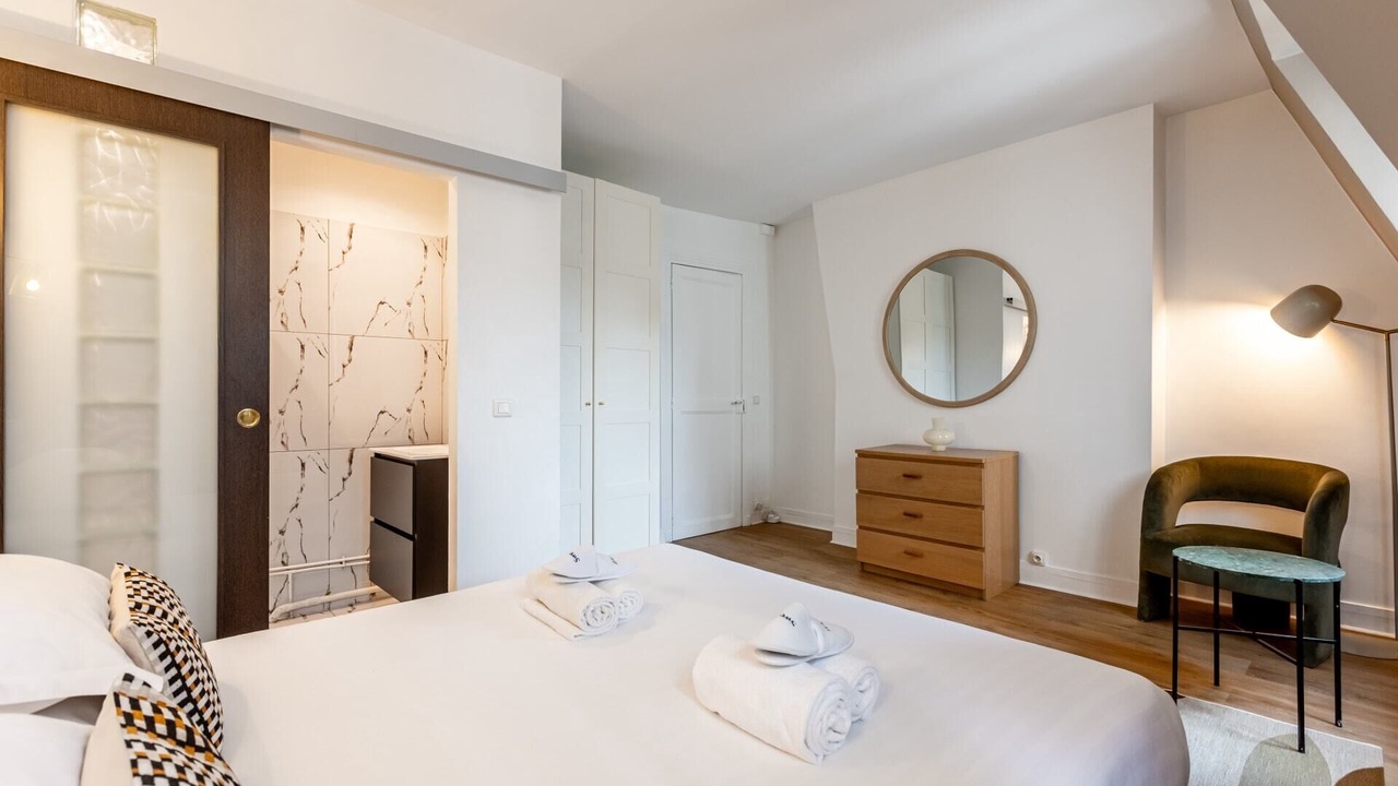 Photo of Bedroom in Faubourg-du-Roule