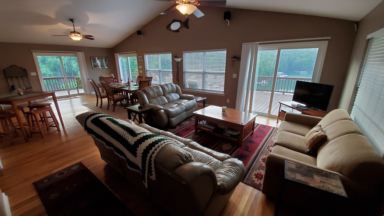 Photo of Livingroom in Almond