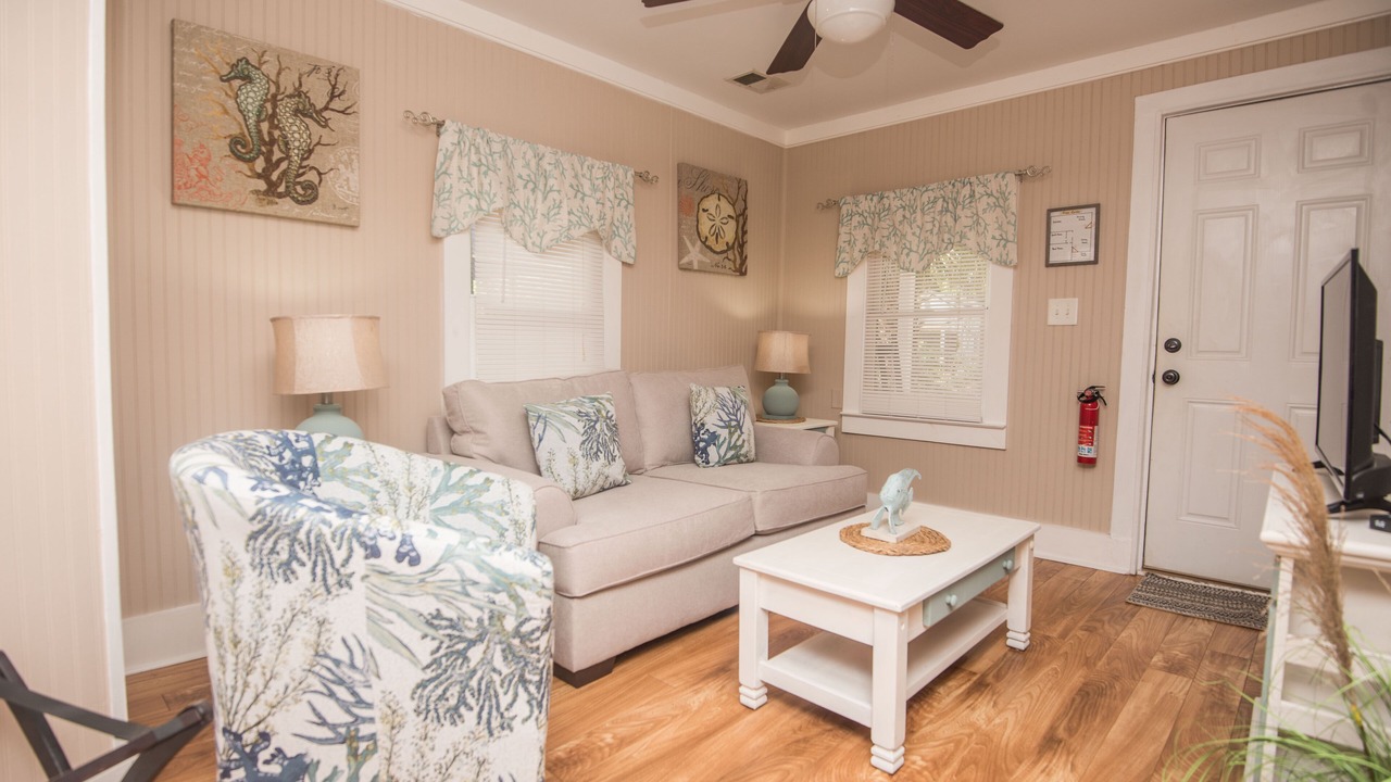 Photo of Livingroom in Historic District