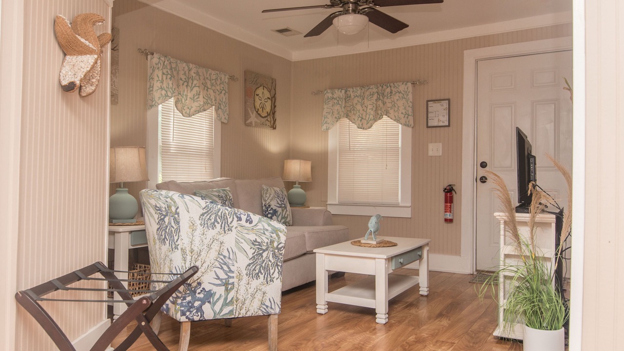 Photo of Livingroom in Historic District
