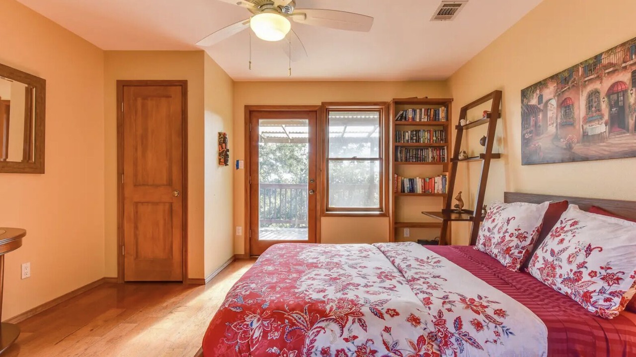 Photo of Bedroom in Dripping Springs