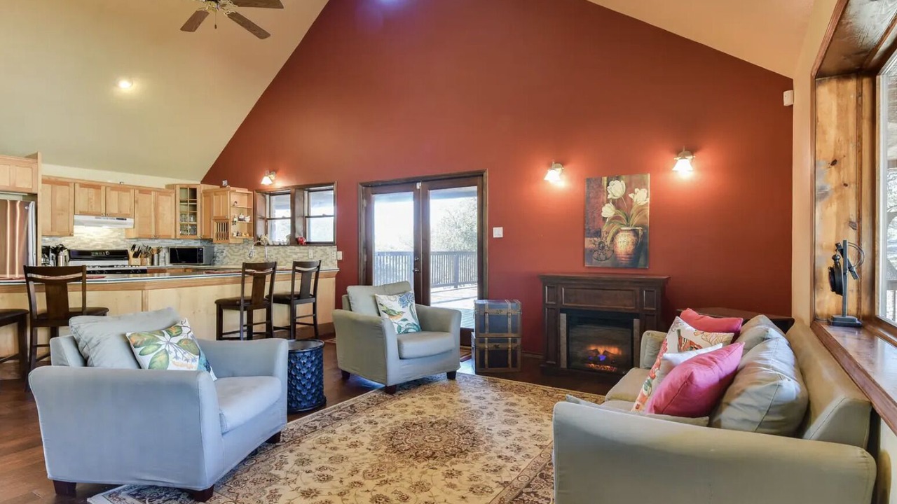 Photo of Livingroom in Dripping Springs