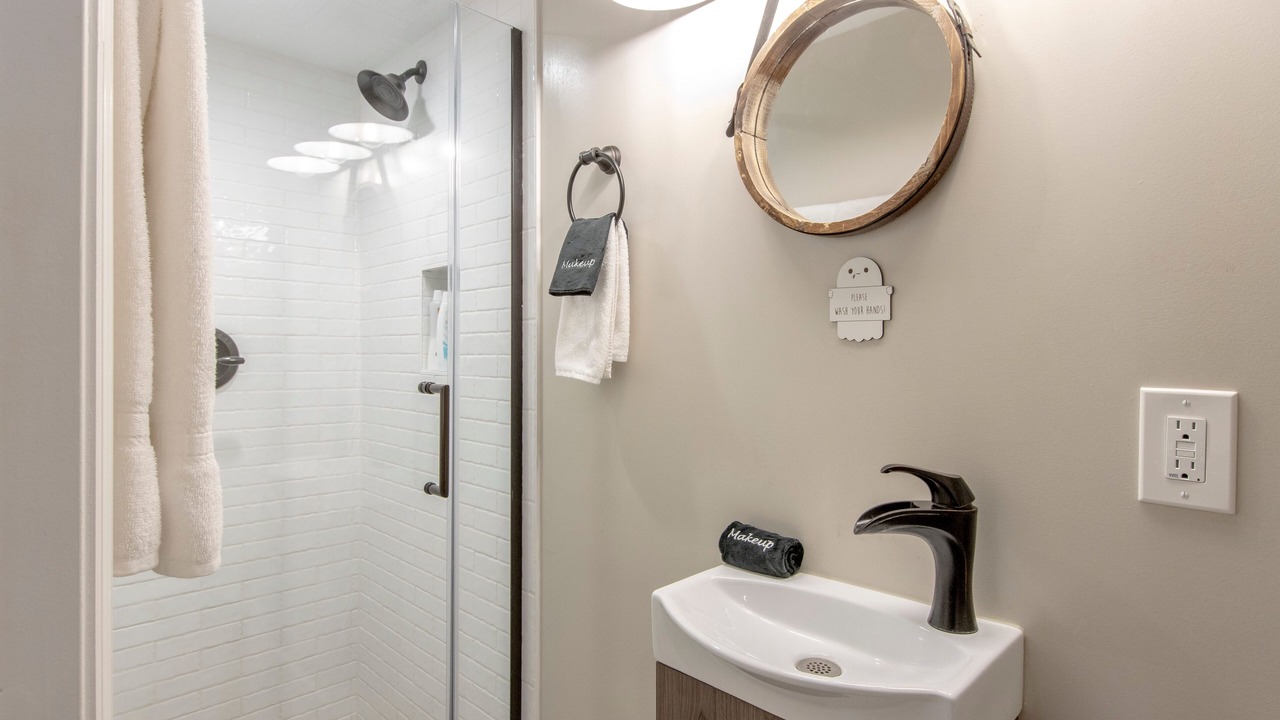 Photo of Bathroom in Hillsboro West End