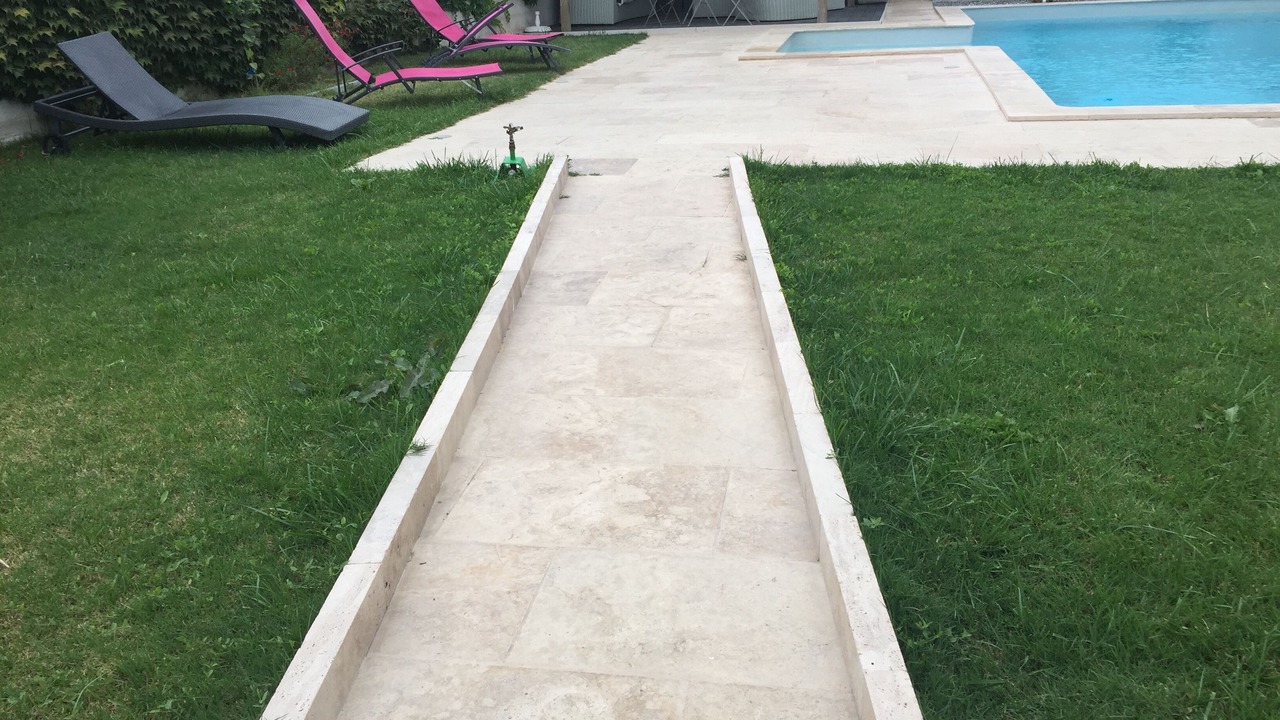 Photo of Outdoor in Sorgues