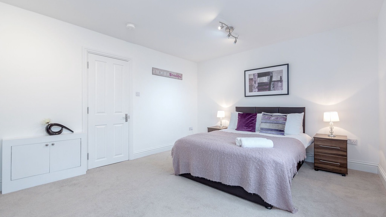 Photo of Bedroom in Yiewsley