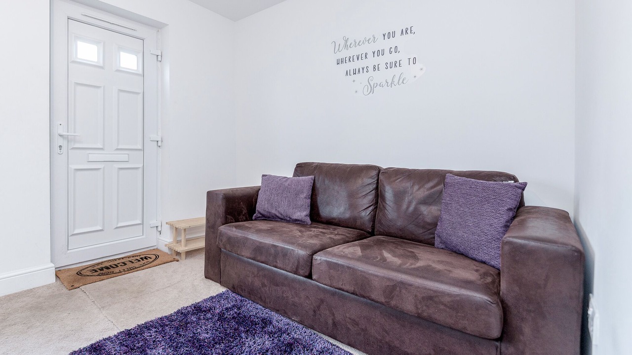 Photo of Livingroom in Yiewsley