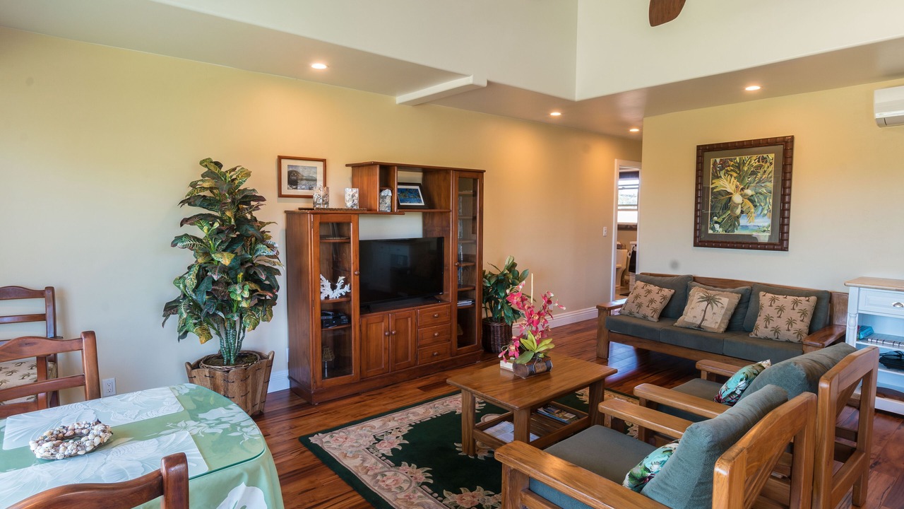 Photo of Livingroom in Poipu