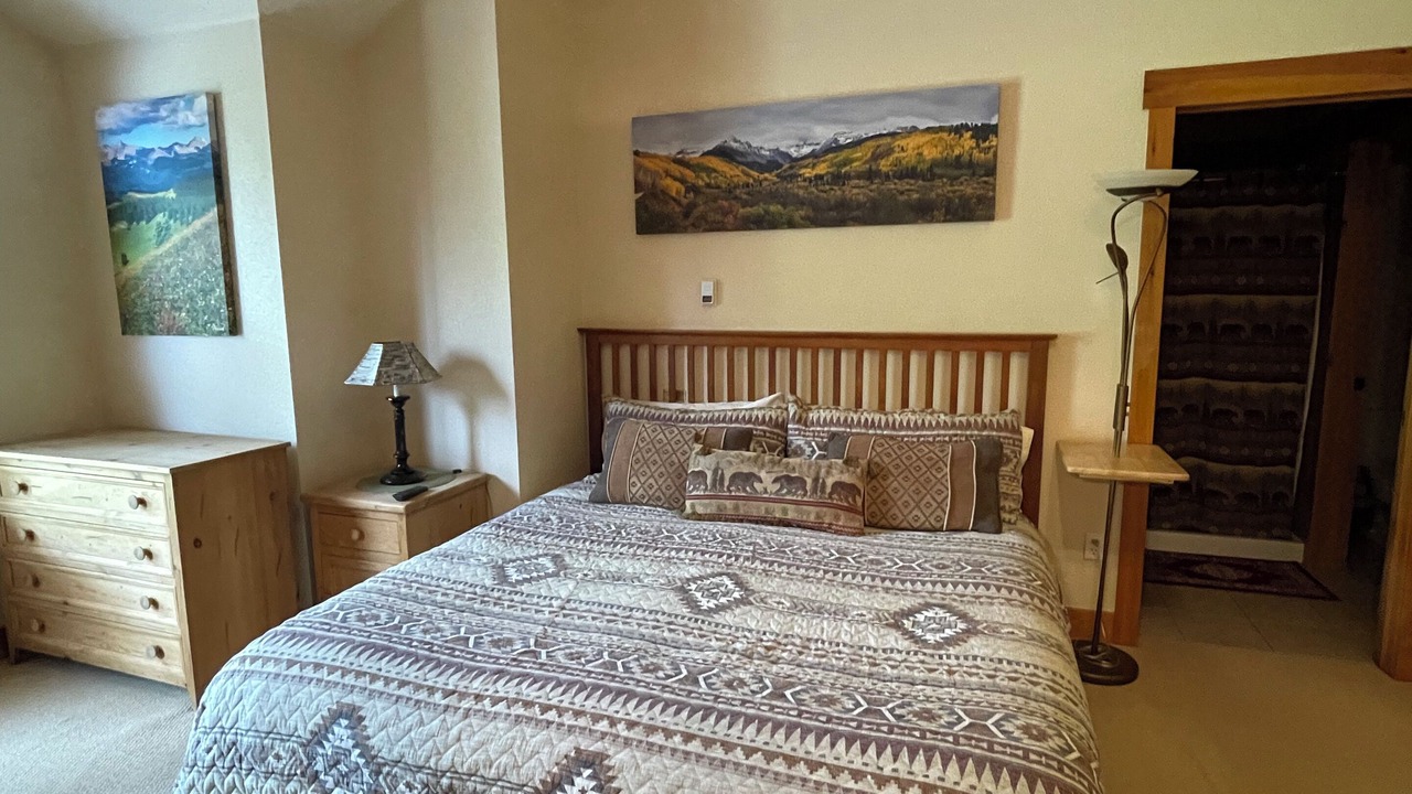 Photo of Bedroom in Keystone
