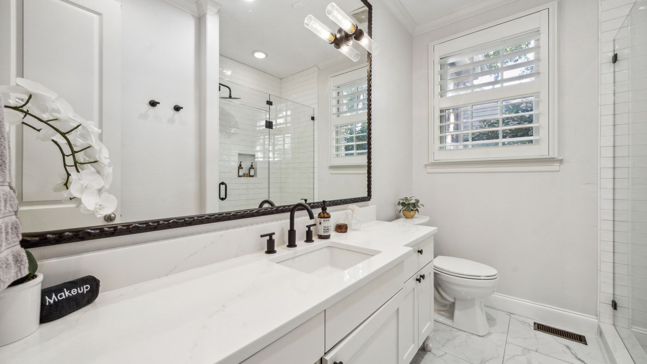 Photo of Bathroom in Greenland Hills