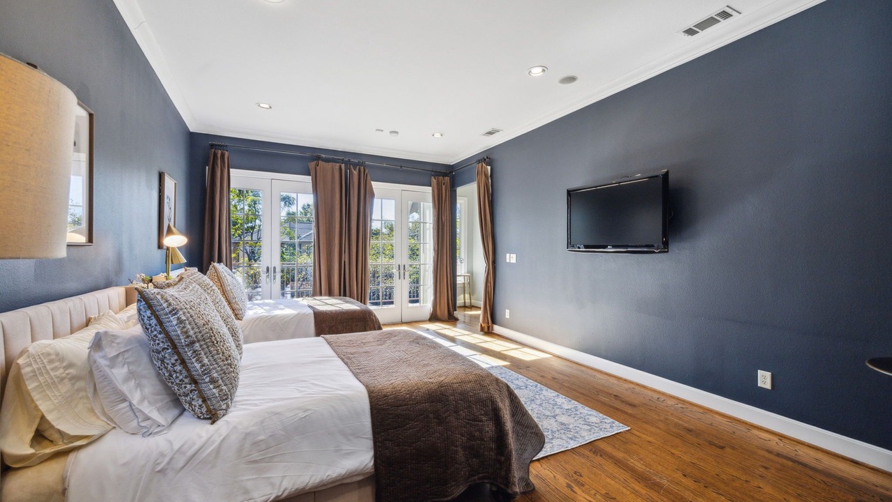 Photo of Bedroom in Greenland Hills