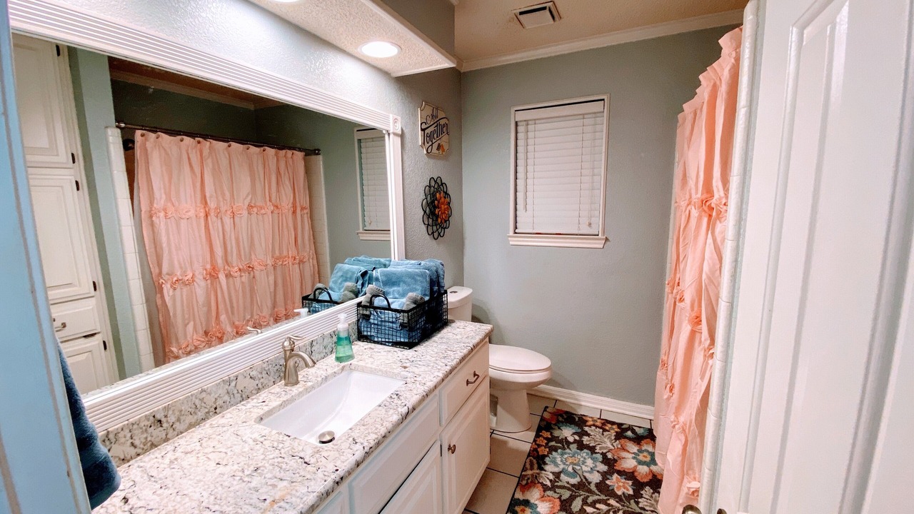 Photo of Bathroom in Hewitt