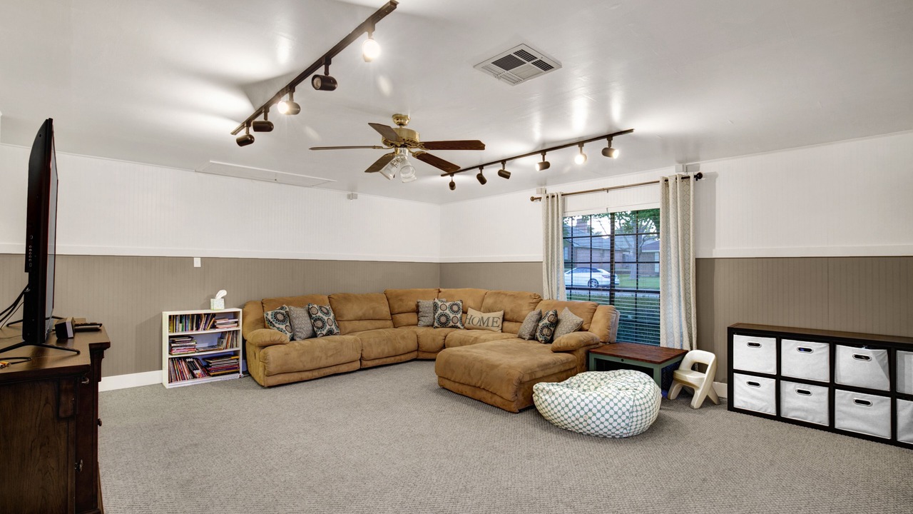 Photo of Bedroom in Hewitt