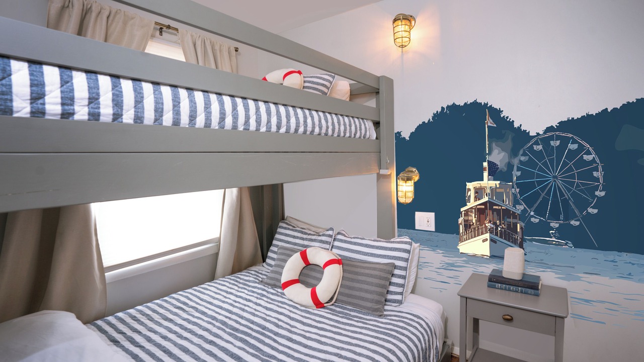 Photo of Bedroom in Williams Bay
