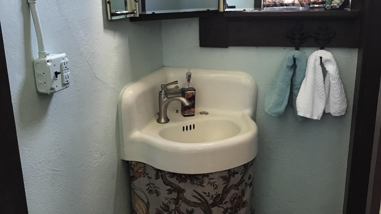 Photo of Bathroom in Comanche