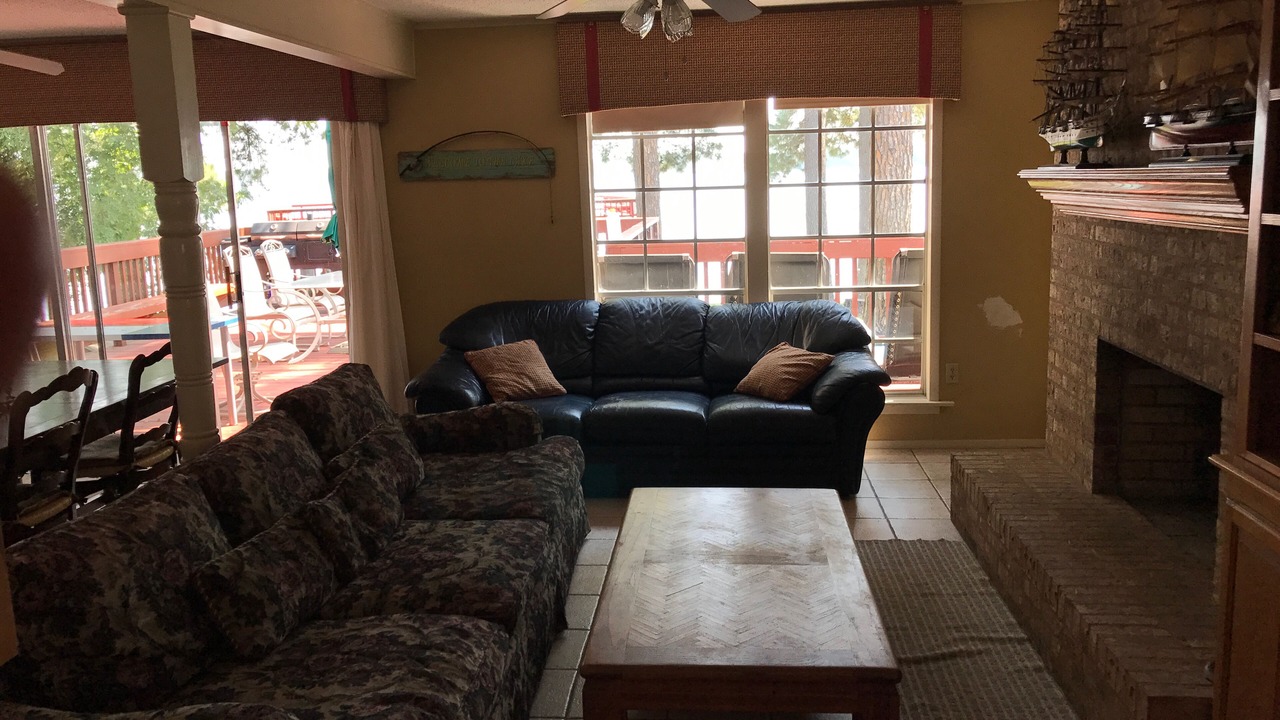 Photo of Livingroom in Enchanted Oaks