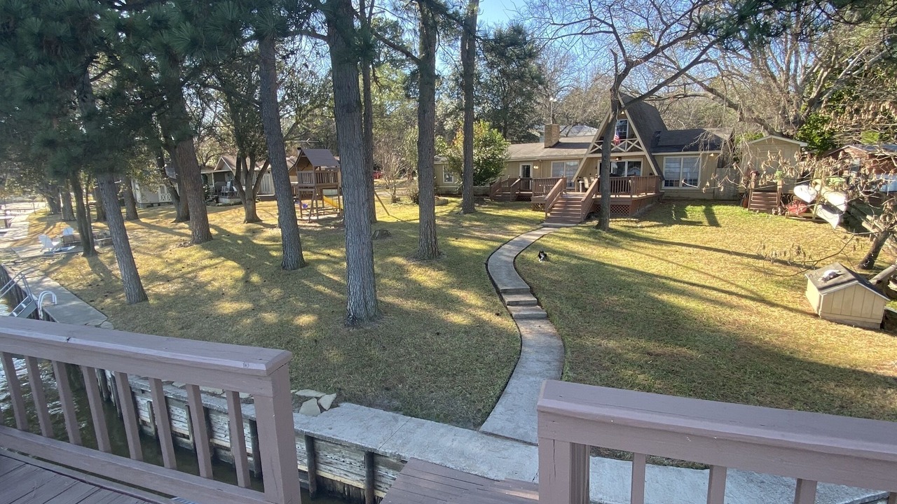 Photo of Patio Balcony in Enchanted Oaks